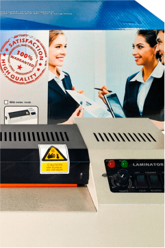 Panel de control y botones con retroceso de la Laminadora A3 320 semi-industrial